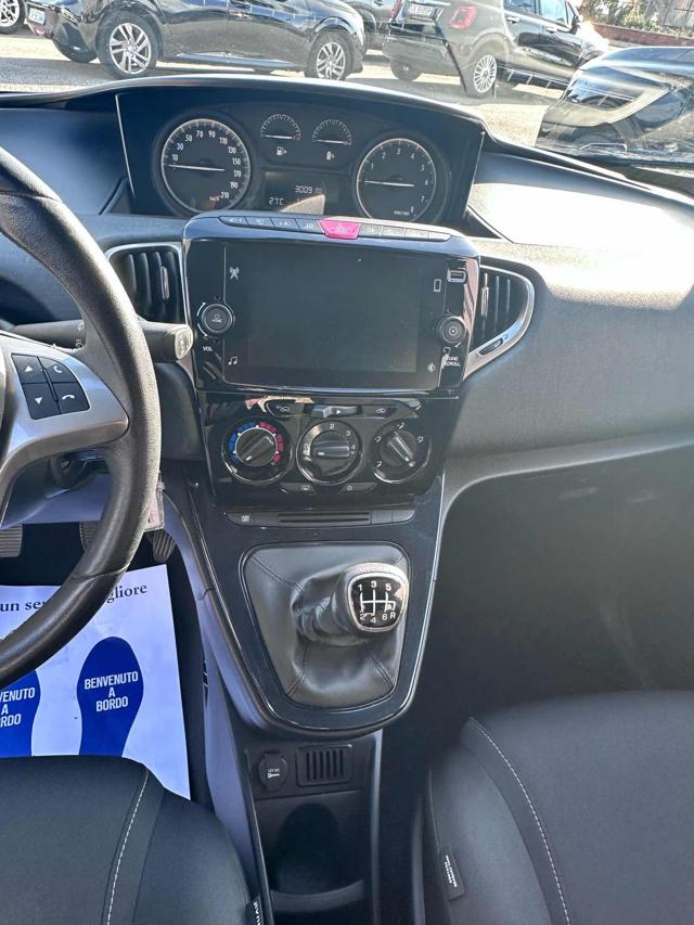 LANCIA Ypsilon usata, con Airbag