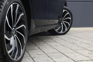 VOLKSWAGEN Golf usata, con Luci diurne