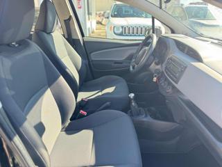 TOYOTA Yaris usata 13