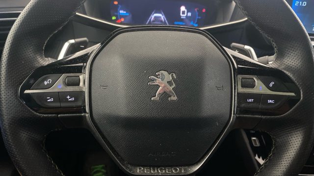 PEUGEOT 2008 usata, con Portapacchi