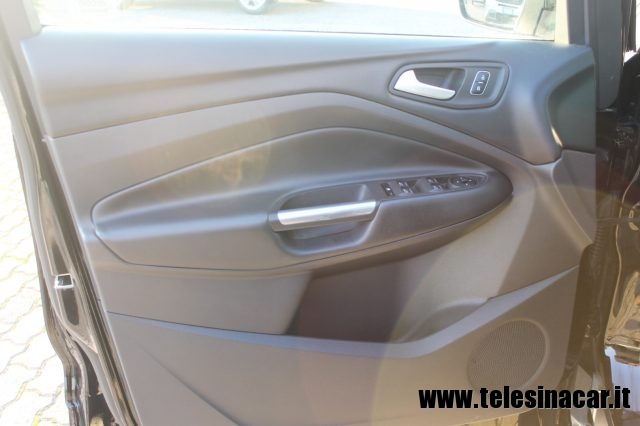 FORD Kuga usata, con Autoradio digitale