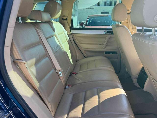 VOLKSWAGEN Touareg usata, con Sedile posteriore sdoppiato