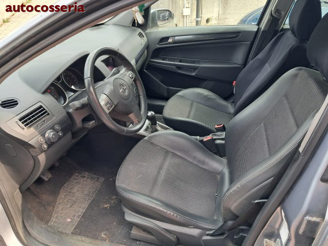 OPEL Astra usata, con Chiusura centralizzata