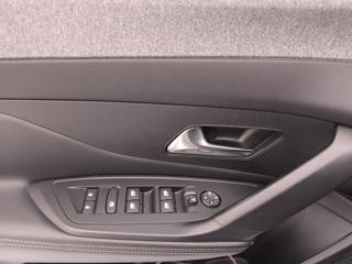 PEUGEOT 308 usata, con Sedile posteriore sdoppiato