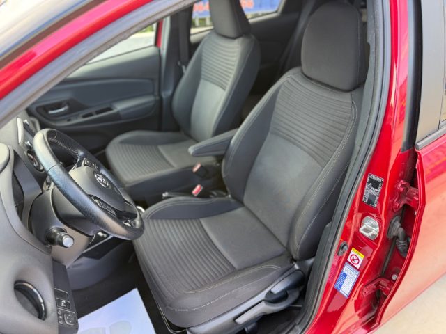 TOYOTA Yaris usata, con Airbag testa
