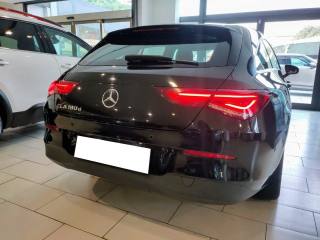 MERCEDES-BENZ CLA 180 usata, con Alzacristalli elettrici