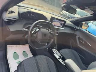 PEUGEOT 2008 usata, con Sensore di luce