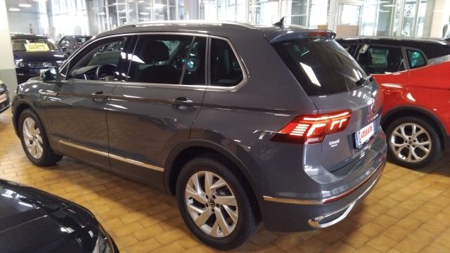 VOLKSWAGEN Tiguan usata, con Airbag Passeggero