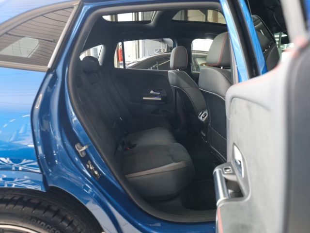 MERCEDES-BENZ GLA 220 usata, con Autoradio