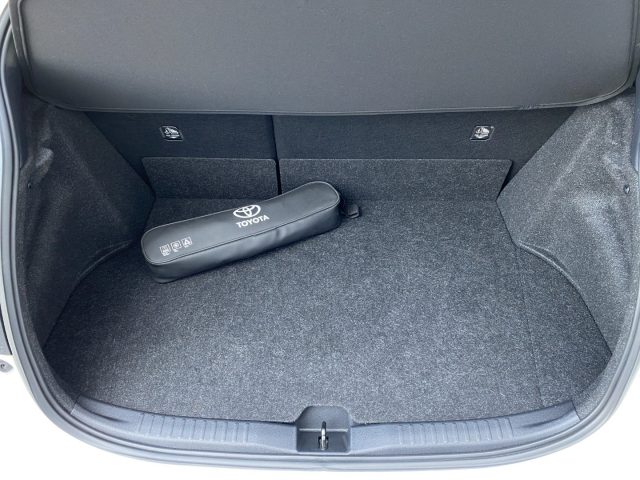 TOYOTA Yaris usata, con Sensori di parcheggio anteriori