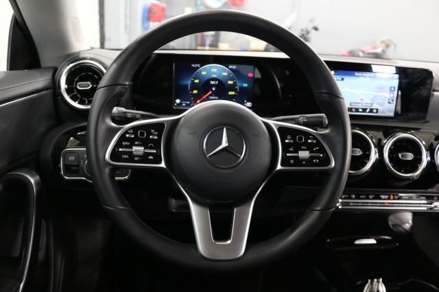 MERCEDES-BENZ CLA 200 usata, con Airbag testa