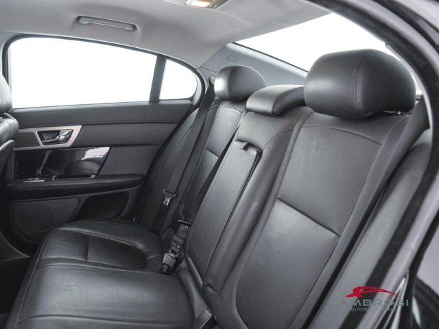 JAGUAR XF usata 9