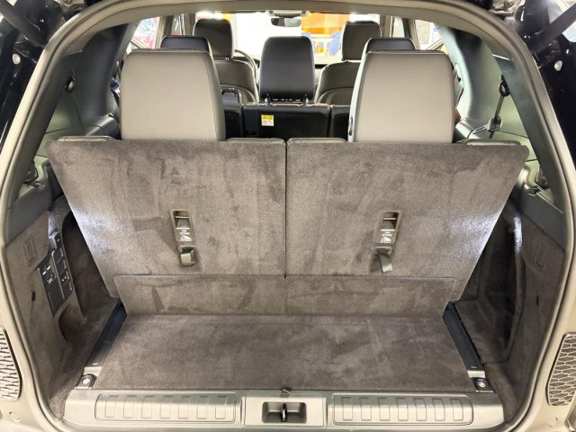 LAND ROVER Discovery usata, con Touch screen