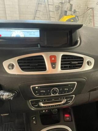 RENAULT Scenic usata, con Autoradio