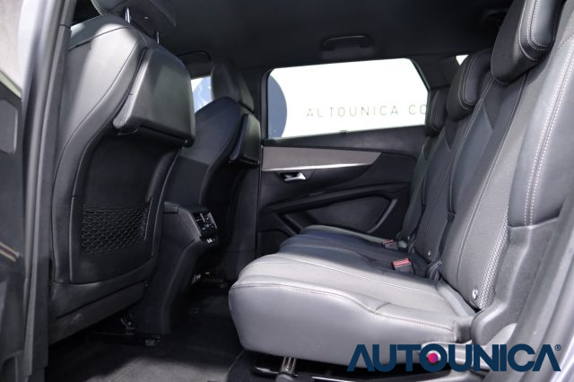 PEUGEOT 5008 usata, con Blind spot monitor