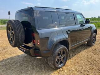 LAND ROVER Defender usata, con Trazione integrale