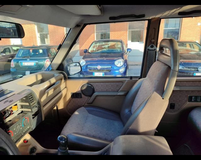 LAND ROVER Discovery usata 16