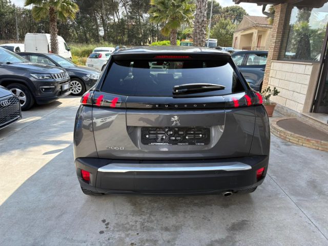 PEUGEOT 2008 usata, con Autoradio