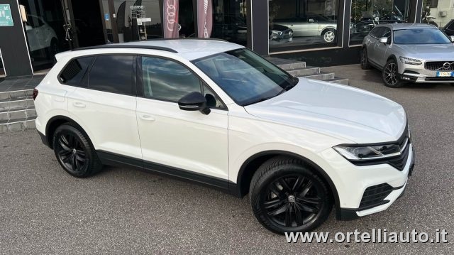 VOLKSWAGEN Touareg usata 33