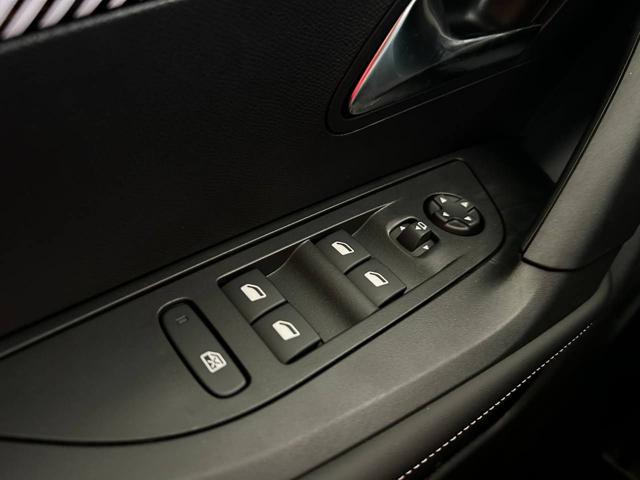 PEUGEOT 2008 usata, con Leve al volante