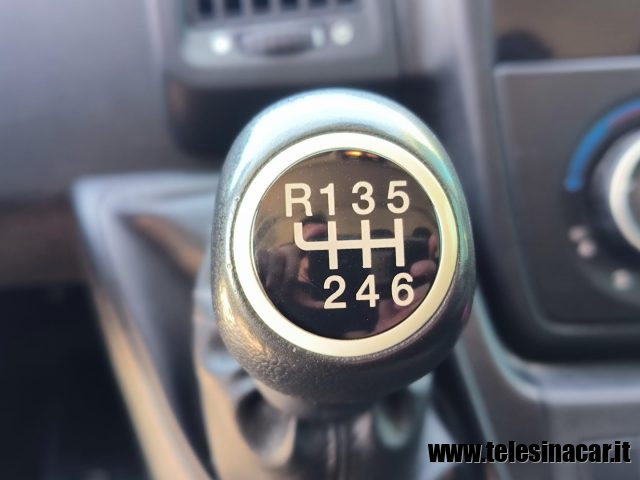 PEUGEOT usata 13