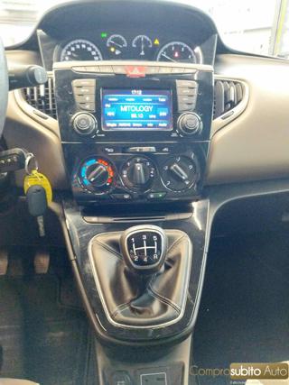LANCIA Ypsilon usata 27
