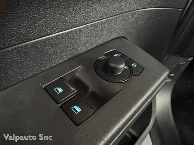FORD Transit Courier usata, con Specchietti laterali elettrici