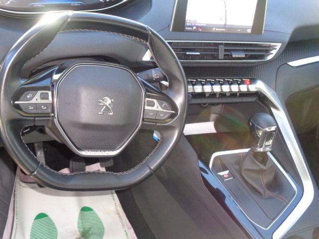 PEUGEOT 3008 usata, con Autoradio