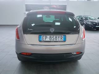 LANCIA Delta usata, con Autoradio