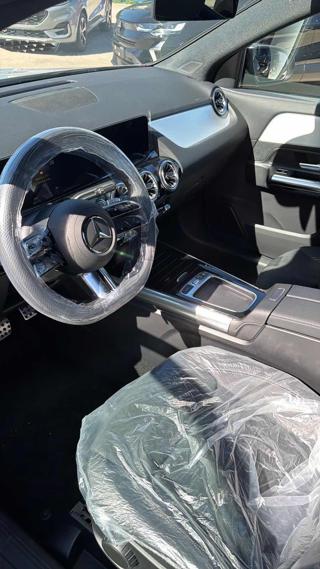 MERCEDES-BENZ GLA 200 usata, con Airbag