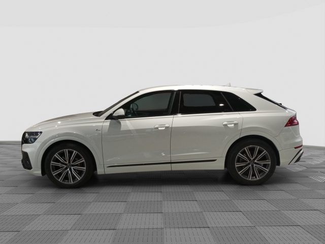 AUDI Q8 usata 1