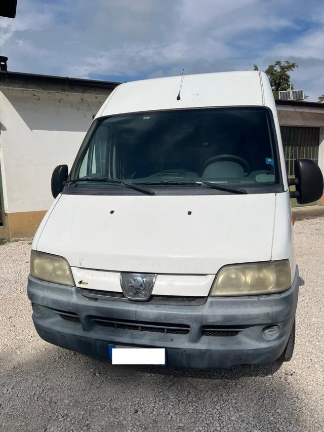 PEUGEOT Boxer usata, con Boardcomputer