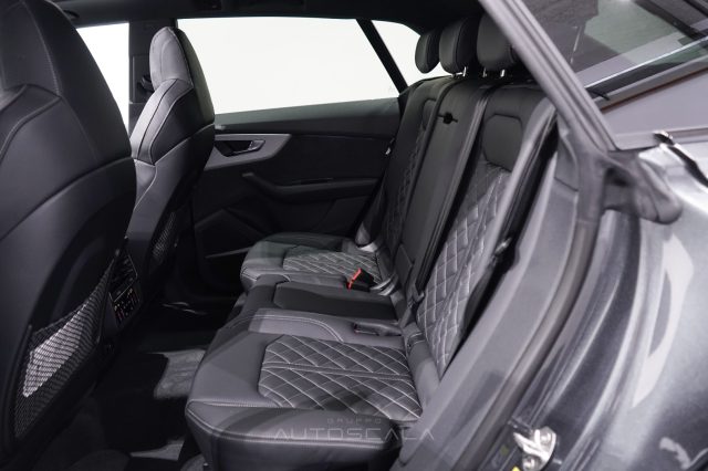 AUDI Q8 usata, con Specchietti laterali elettrici
