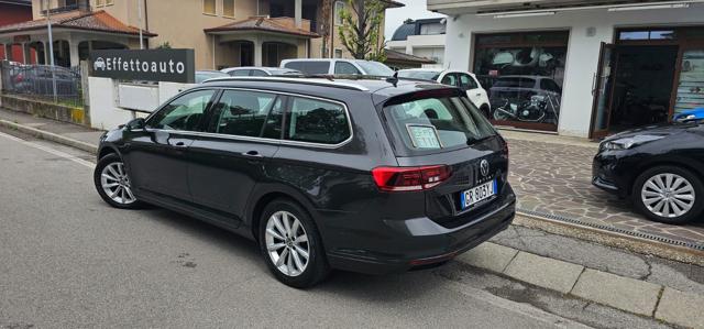 VOLKSWAGEN Passat Variant usata, con Airbag laterali