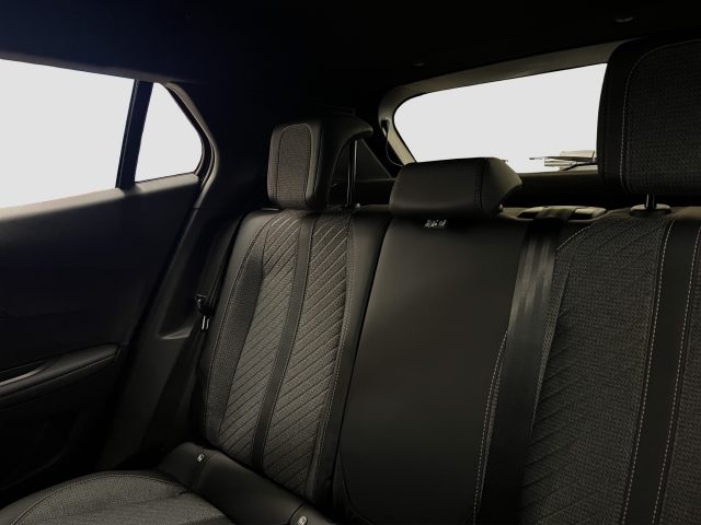 PEUGEOT 2008 usata 10