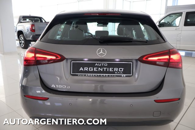 MERCEDES-BENZ A 180 usata, con Alzacristalli elettrici