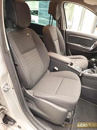 RENAULT Scenic usata, con Park Distance Control