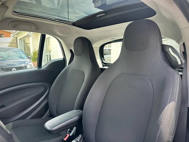 SMART ForTwo usata, con Bluetooth