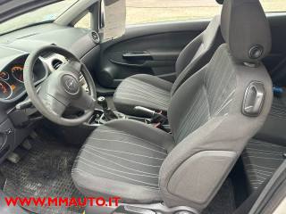 OPEL Corsa usata, con Controllo automatico clima