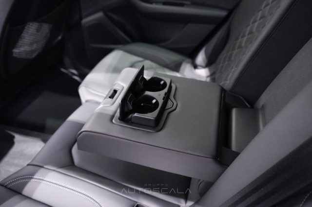 AUDI Q8 usata, con Sensori di parcheggio posteriori