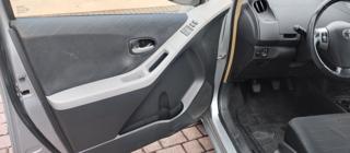 TOYOTA Yaris usata, con Servosterzo