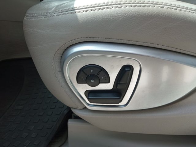 MERCEDES-BENZ R 320 usata, con Interni in pelle