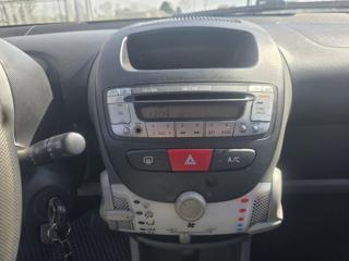 PEUGEOT 107 usata 12