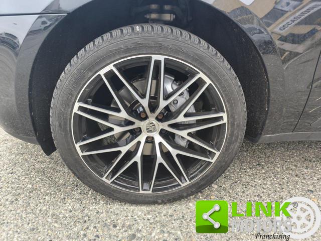 PORSCHE Macan usata, con Specchietti laterali elettrici