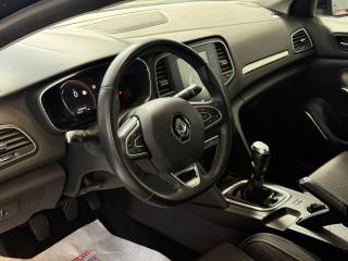 RENAULT Megane usata, con Sensori di parcheggio posteriori