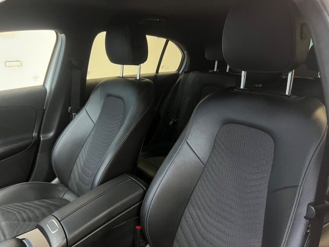 MERCEDES-BENZ A 180 usata, con Riconoscimento dei segnali stradali