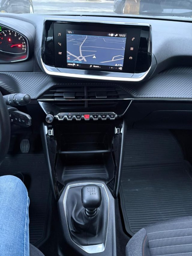 PEUGEOT 2008 usata, con Controllo automatico clima