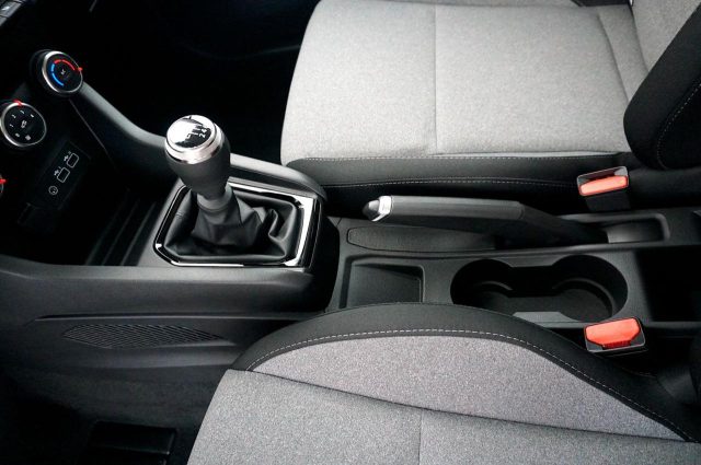 RENAULT Clio usata, con Sedile posteriore sdoppiato