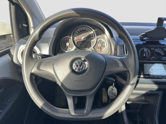 VOLKSWAGEN up! usata 11