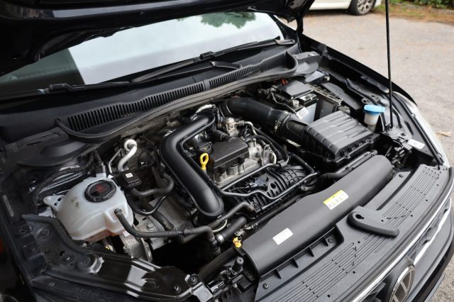 VOLKSWAGEN Taigo usata 101